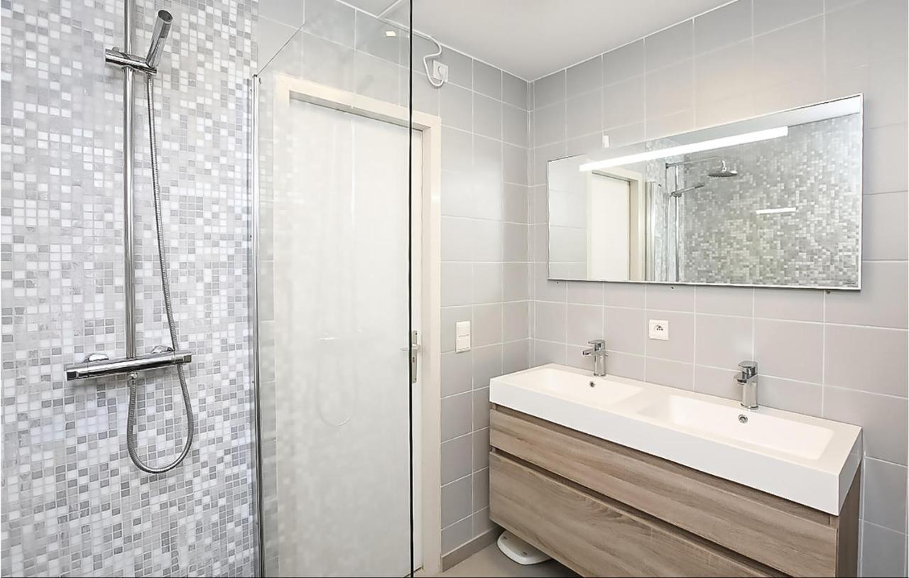 Stunning In W/ Wifi&2 Bedrooms Oostende
